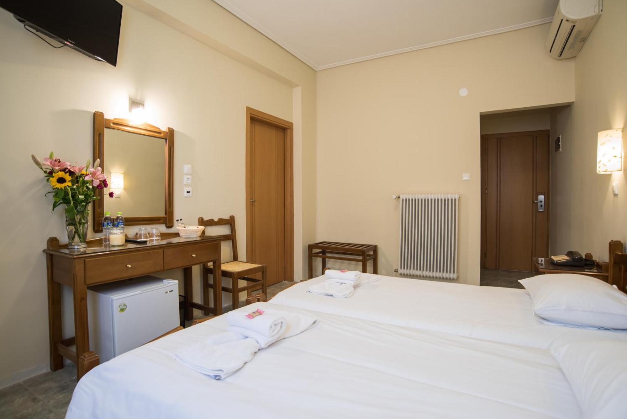 Tholos Hotel Делфи Екстериор снимка