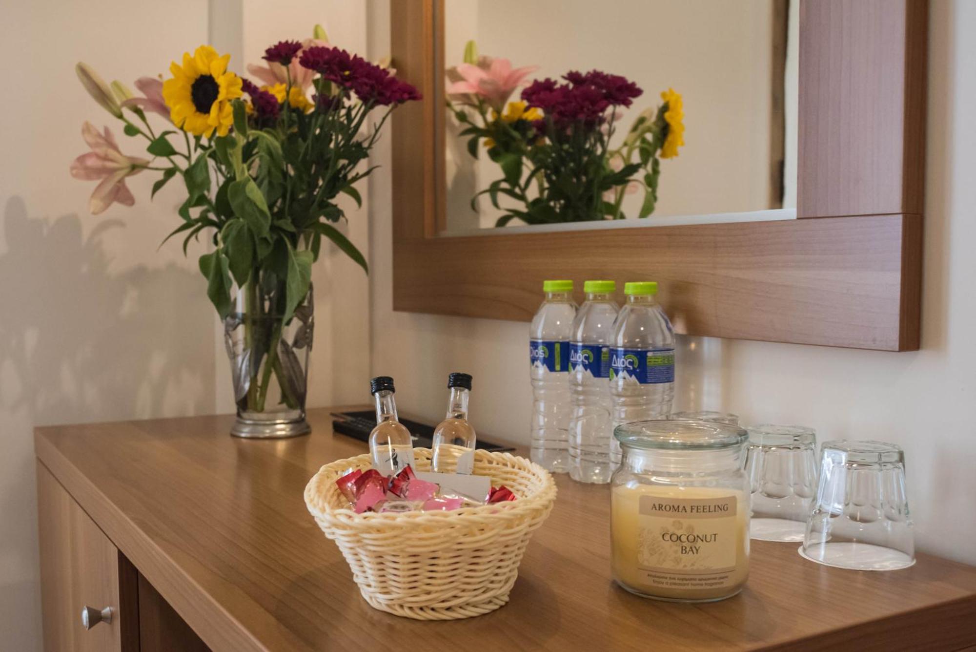 Tholos Hotel Делфи Екстериор снимка