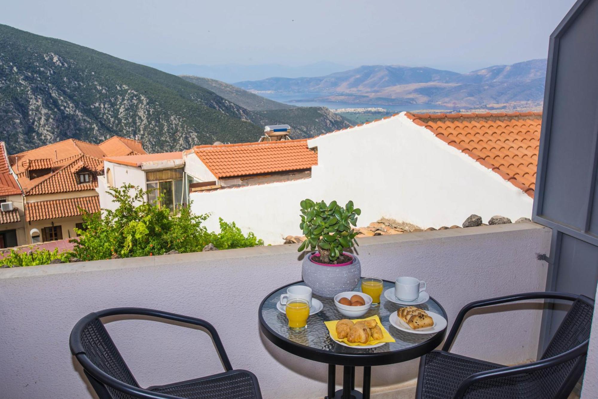 Tholos Hotel Делфи Екстериор снимка
